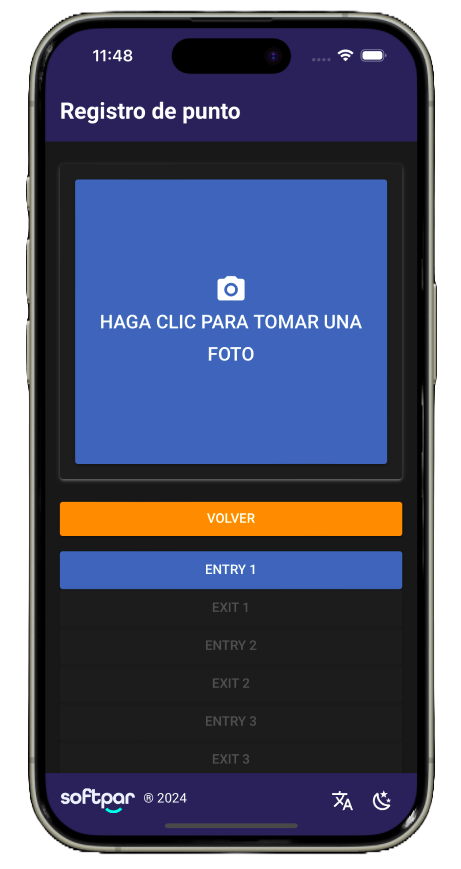 Image do app no celular com a tela com uma lista de personais